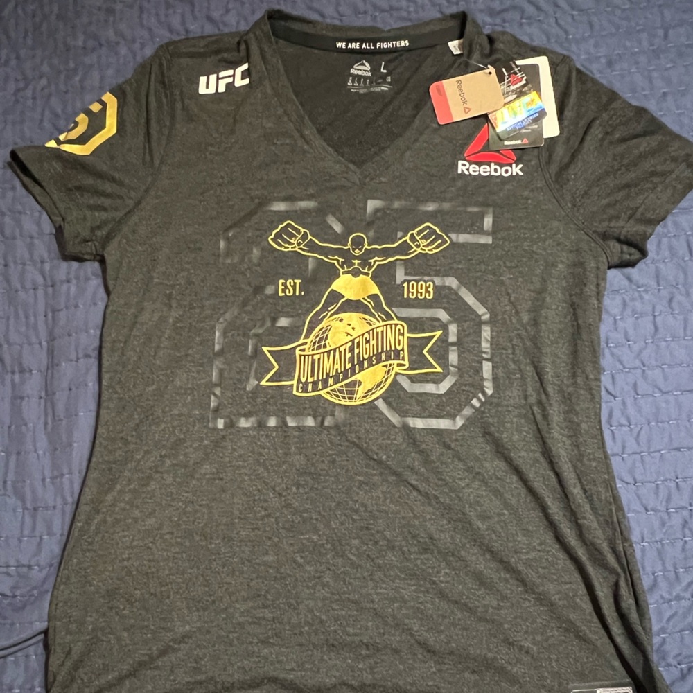 UFC 25th Anniversary Women’s Shirt Large New With Tags MMA NWT Reebok